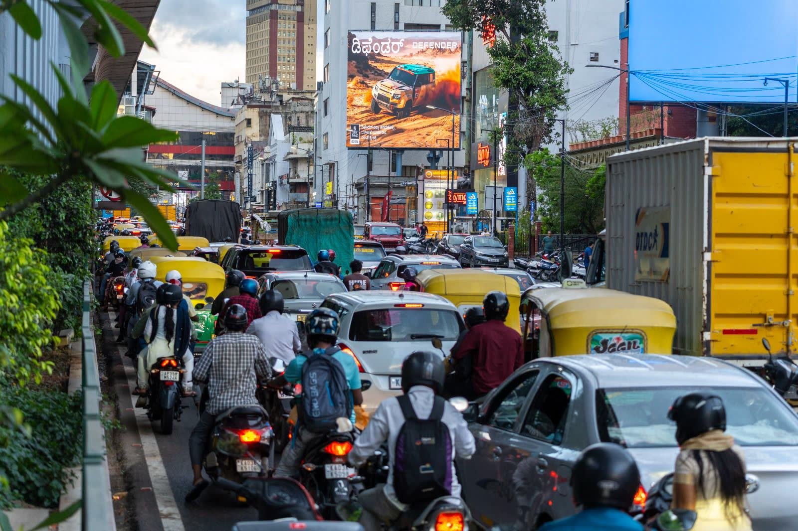 MG Road Signal LED Display